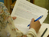 資料は予習のために、授業の1週間前に受講生へ送られます